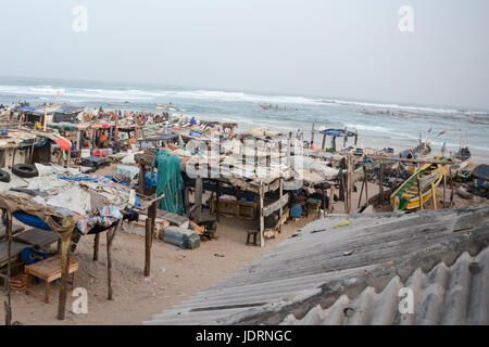 Yoff Strand Fischmarkt in Dakar, Senegal. Stockfoto