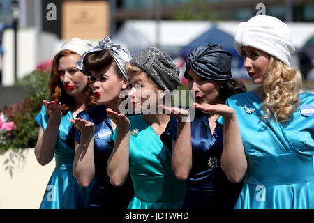 Die Tootsie Rollen tagsüber zwei Royal Ascot in Ascot Racecourse. Stockfoto