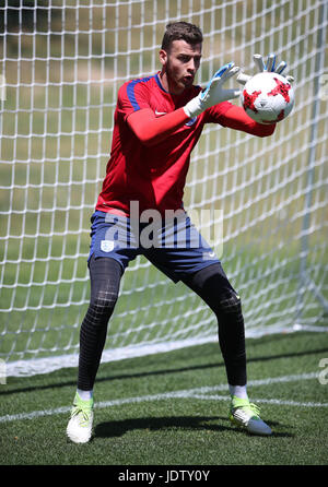 England-Torwart Angus Gunn während der Trainingseinheit im Stadion Kusocinskiego in Kielce, Polen. Stockfoto