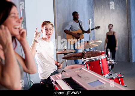Band im Tonstudio Stockfoto