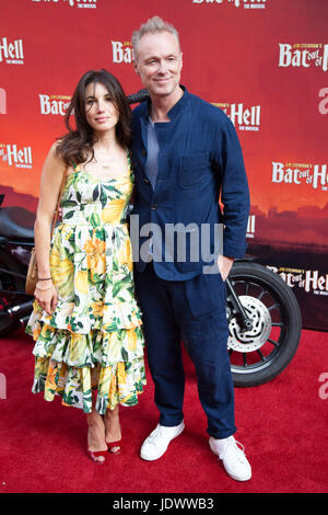 Gary Kemp und Lauren Barber bei Bat out of Hell - das Musical, drücken Sie die Nacht im Londoner Coliseum - 20. Juni 2017 Stockfoto