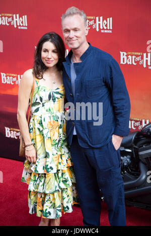 Gary Kemp und Lauren Barber bei Bat out of Hell - das Musical, drücken Sie die Nacht im Londoner Coliseum - 20. Juni 2017 Stockfoto