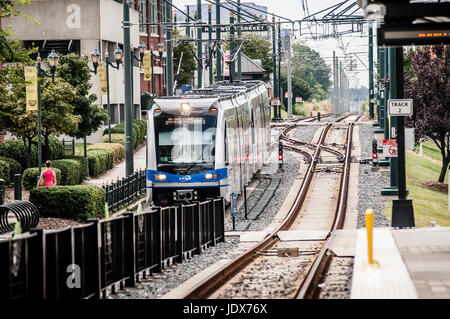 Charlotte North Carolina Light rail Transport bewegten system Stockfoto