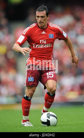 PIOTR TROCHOWSKI Hamburger SV EMIRATES Stadion LONDON ENGLAND 3. August 2008 Stockfoto