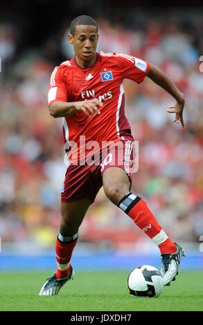 DENNIS AOGO Hamburger SV EMIRATES Stadion LONDON ENGLAND 3. August 2008 Stockfoto