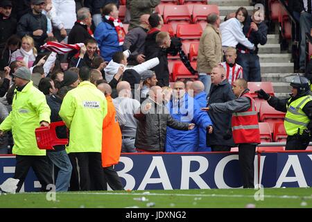 Menge Ärger SUNDERLAND V NEWCASTLE Stadion von leichten SUNDERLAND ENGLAND 25. Oktober 2008 Stockfoto