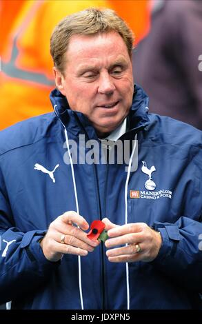 HARRY REDKNAPP TOTTENHAM HOTSPUR FC MANAGER CITY OF MANCHESTER STADIUM MANCHESTER 9. November 2008 Stockfoto