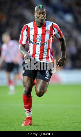 DJIBRIL CISSÉ mit grünen Haaren Rumpf V SUNDERLAND KC STADIUM HULL ENGLAND 20. Dezember 2008 Stockfoto