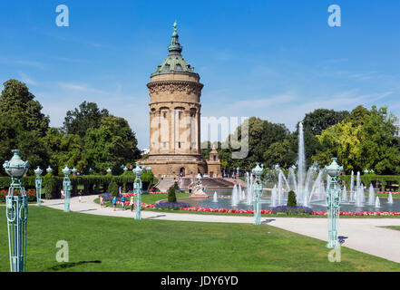 Der Wasserturm (Wasserturm), Friedrichsplatz, Mannheim, Baden-Württemberg, Deutschland Stockfoto