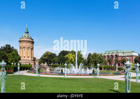 Der Wasserturm (Wasserturm), Friedrichsplatz, Mannheim, Baden-Württemberg, Deutschland Stockfoto