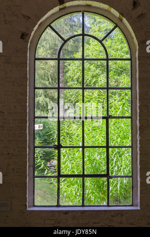 LWL-Freilichtmuseum Hagen.  Aufnahmen Mit Freundlicher Genehmigung der Abteilung Für Öffentlichkeitsarbeit. Hier Ein Schönes Altes Stahl - Eisenfenster Im Westfälischen Stil. Stockfoto