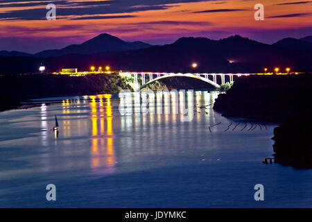 Sibenik Bucht Brücke Abenddämmerung Blick, Dalmatien, Kroatien Stockfoto