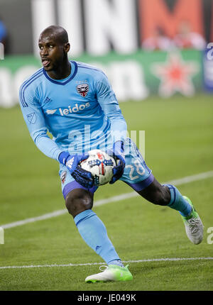 Washington DC, USA. 21. Juni 2017. D.C. United Torwart #28 Bill Hamid während ein MLS Fußball-match zwischen der D.C. United und Atlanta United FC im RFK Stadium in Washington DC. D.C. United besiegt Atlanta United FC, 2: 1. Justin Cooper/CSM/Alamy Live-Nachrichten Stockfoto