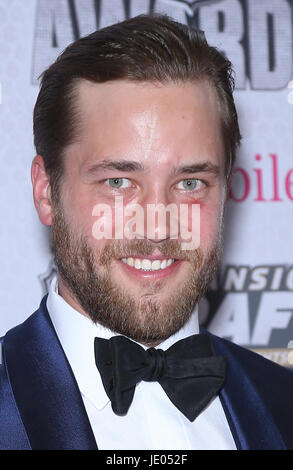 Las Vegas, NV, USA. 21. Juni 2017. 21. Juni 2017 - Las Vegas, Nevada - Victor Hedman. 2017 NHL Awards Magenta Carpet Ankünfte am T-Mobile Arena. Bildnachweis: MJT/AdMedia Credit: Mjt/AdMedia/ZUMA Draht/Alamy Live-Nachrichten Stockfoto