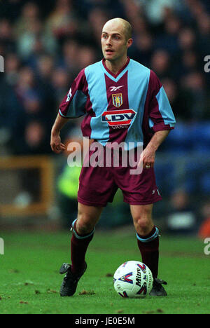 ALAN WRIGHT ASTON VILLA FC 19. Februar 2000 Stockfoto