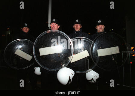 RIOT Polizei STADE DU PAYS DE CHARLEROI 23. Februar 2000 Stockfoto