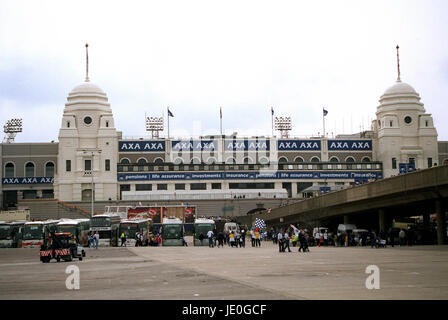 TWIN TOWERS-WEMBLEY-Stadion 2. April 2000 Stockfoto