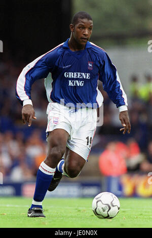 TITUS BRAMBLE IPSWICH TOWN FC PORTMAN RD IPSWICH ENGLAND 27. August 2000 Stockfoto