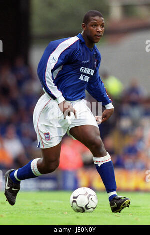 TITUS BRAMBLE IPSWICH TOWN FC PORTMAN RD IPSWICH ENGLAND 27. August 2000 Stockfoto