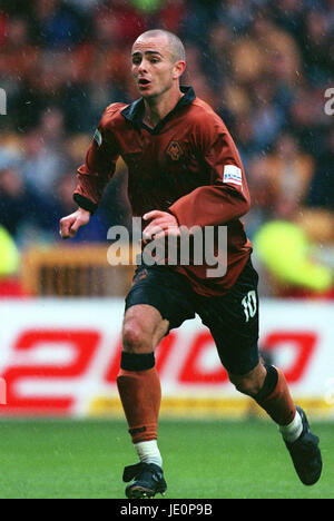MICHAEL BRANCH WOLVERHAMPTON WANDERERS FC WOLVERHAMPTON MOLINEUX WOLVERHAMPTON ENGLAND 24. September 2000 Stockfoto