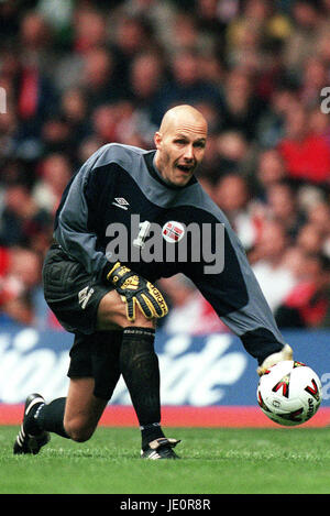FRODE OLSEN Norwegen CARDIFF Millenium Stadion CARDIFF 7. Oktober 2000 Stockfoto