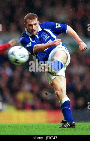 MARK PEMBRIDGE EVERTON FC LIVERPOOL ANFIELD 28. Oktober 2000 Stockfoto