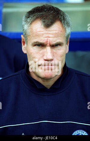 PETER TAYLOR LEICESTER CITY FC-MANAGER 22. September 2001 Stockfoto