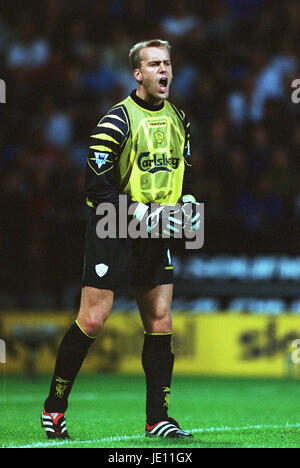 SANDER WESTERVELD LIVERPOOL FC REEBOK STADIUM BOLTON ENGLAND 27. August 2001 Stockfoto