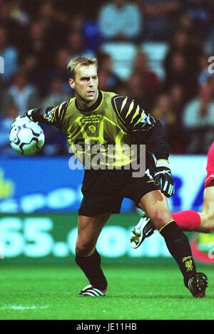 SANDER WESTERVELD LIVERPOOL FC REEBOK STADIUM BOLTON ENGLAND 27. August 2001 Stockfoto