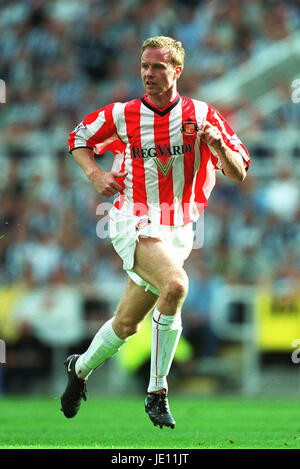 JODY CRADDOCK SUNDERLAND FC NEWCASTLE ST JAMES PARK NEWCASTLE 26. August 2001 Stockfoto