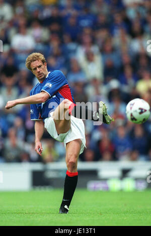 BERT KONTERMAN GLASGOW RANGERS FC IBROX GLASGOW 4. August 2001 Stockfoto