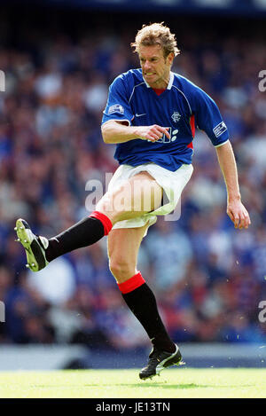 BERT KONTERMAN GLASGOW RANGERS FC IBROX GLASGOW 4. August 2001 Stockfoto