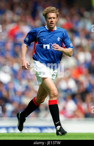 BERT KONTERMAN GLASGOW RANGERS FC IBROX GLASGOW 4. August 2001 Stockfoto