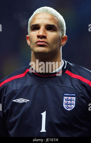 DAVID JAMES ENGLAND & ASTON VILLA FC VILLENPARK BIRMINGHAM 28. Februar 2001 Stockfoto