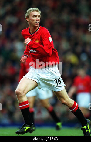 LUKE CHADWICK MANCHESTER UNITED FC OLD TRAFFORD MANCHESTER MANCHESTER ENGLAND 3. Februar 2001 Stockfoto