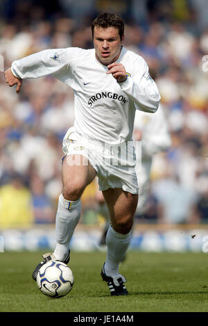 MARK VIDUKA LEEDS UNITED FC ELLAND ROAD LEEDS 30. März 2002 Stockfoto