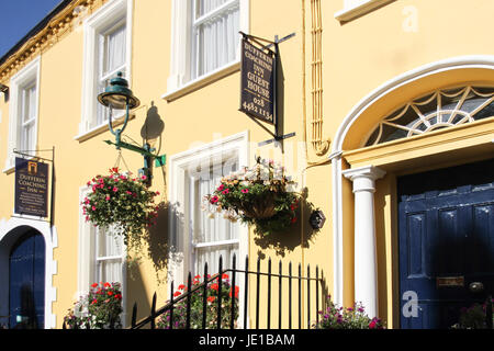 Die Dufferin Coaching Inn und Gästehaus in Killyleagh, County Down, Nordirland. Stockfoto