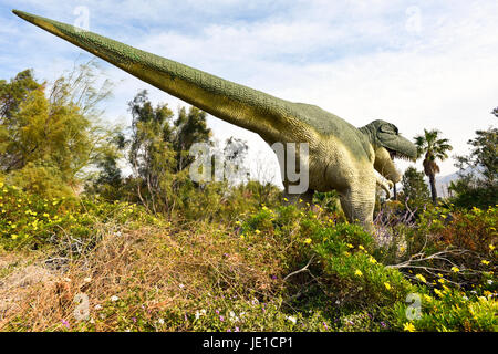 Große Dinosaurier auf dem Display an der Cabazon Dinosaur Museum in Cabazon, Kalifornien. Stockfoto