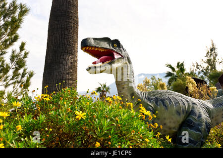 Große Dinosaurier auf dem Display an der Cabazon Dinosaur Museum in Cabazon, Kalifornien. Stockfoto