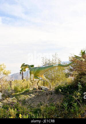 Große Dinosaurier auf dem Display an der Cabazon Dinosaur Museum in Cabazon, Kalifornien. Stockfoto