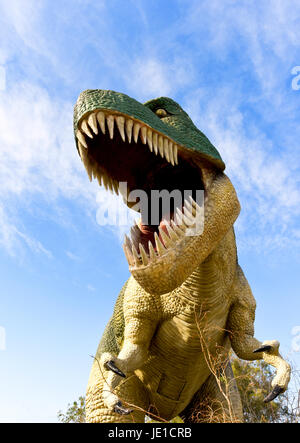 Große Dinosaurier auf dem Display an der Cabazon Dinosaur Museum in Cabazon, Kalifornien. Stockfoto