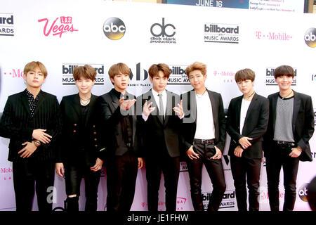 BTS, die Teilnahme an den 2017 Billboard Music Awards im T-Mobile Arena in Las Vegas, Nevada.  Mitwirkende: BTS, Bangtan jungen wo: Las Vegas, Nevada, Vereinigte Staaten, wann: 21. Mai 2017 Kredit: DJDM/WENN.com Stockfoto