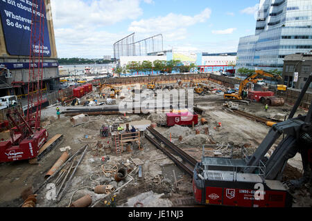 Baustelle der elften Bebauung in der Nähe der Hochspannungsleitung New York City USA Stockfoto