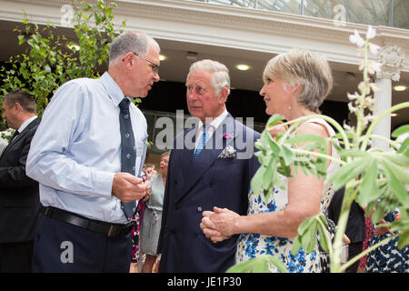 London, UK. 22. Juni 2017. Der Prince Of Wales trifft Mitglieder des Assocation Stand innovativer Landwirte und Uhren Demonstrationen. Prinz Charles, der Prinz von Wales, Schirmherr der Soil Association, besucht eine Rezeption mit Anhängern der Bio-Bewegung anlässlich seinen 70. Geburtstag. Die Soil Association fördert gesunde, humane und nachhaltige Lebensmittel, Landwirtschaft und Land verwenden. Stockfoto