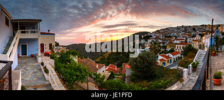 Anzeigen von Ioulida Dorf auf Kea Insel in Griechenland. Stockfoto