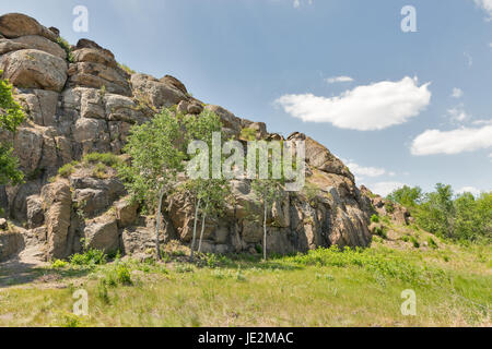 Fluss Südlicher Bug Felsen Landschaft in Migeya, Ukraine. Stockfoto