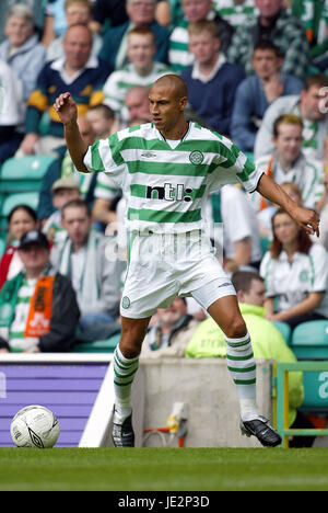 HENRIK LARSSON GLASGOW CELTIC FC 27. Juli 2002 Stockfoto