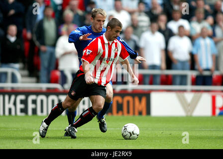 PHILIP NEVILLE KEVIN PHILLIPS SUNDERLAND V MANCHESTER UTD STADIUM der leichten SUNDERLAND ENGLAND 31. August 2002 Stockfoto