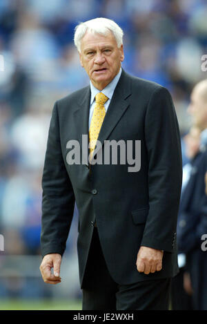 BOBBY ROBSON NEWCASTLE UNITED MANAGER der BELFRY SUTTON COLDFIELD BIRMINGHAM ENGLAND 28. September 2002 Stockfoto