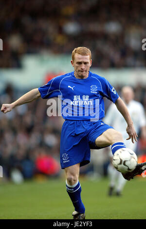 MARK PEMBRIDGE EVERTON FC ELLAND ROAD LEEDS 3. November 2002 Stockfoto